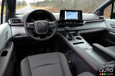 2021 Toyota Sienna XSE, interior